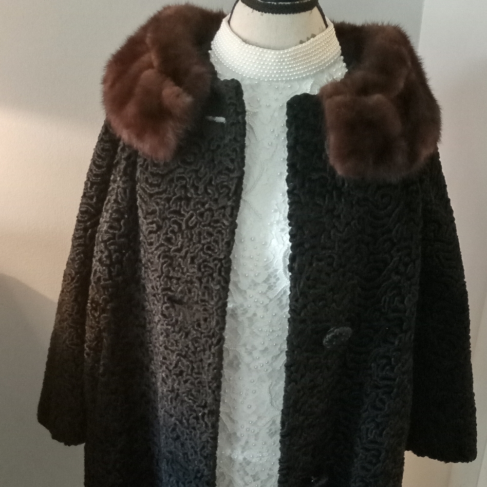 Vintage Astrakin Leptire coat detachable fur collar made in France